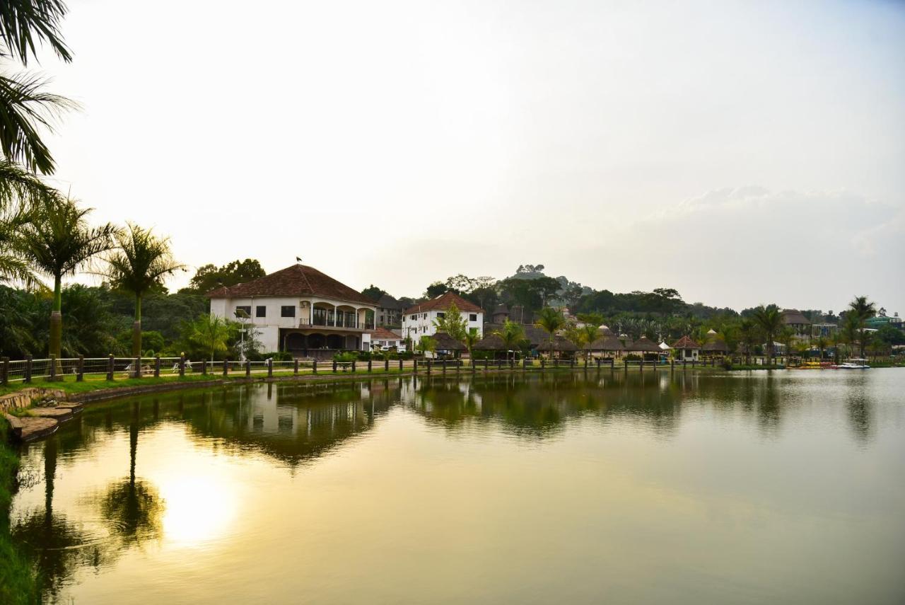 Forest Park Resort Buloba Esterno foto